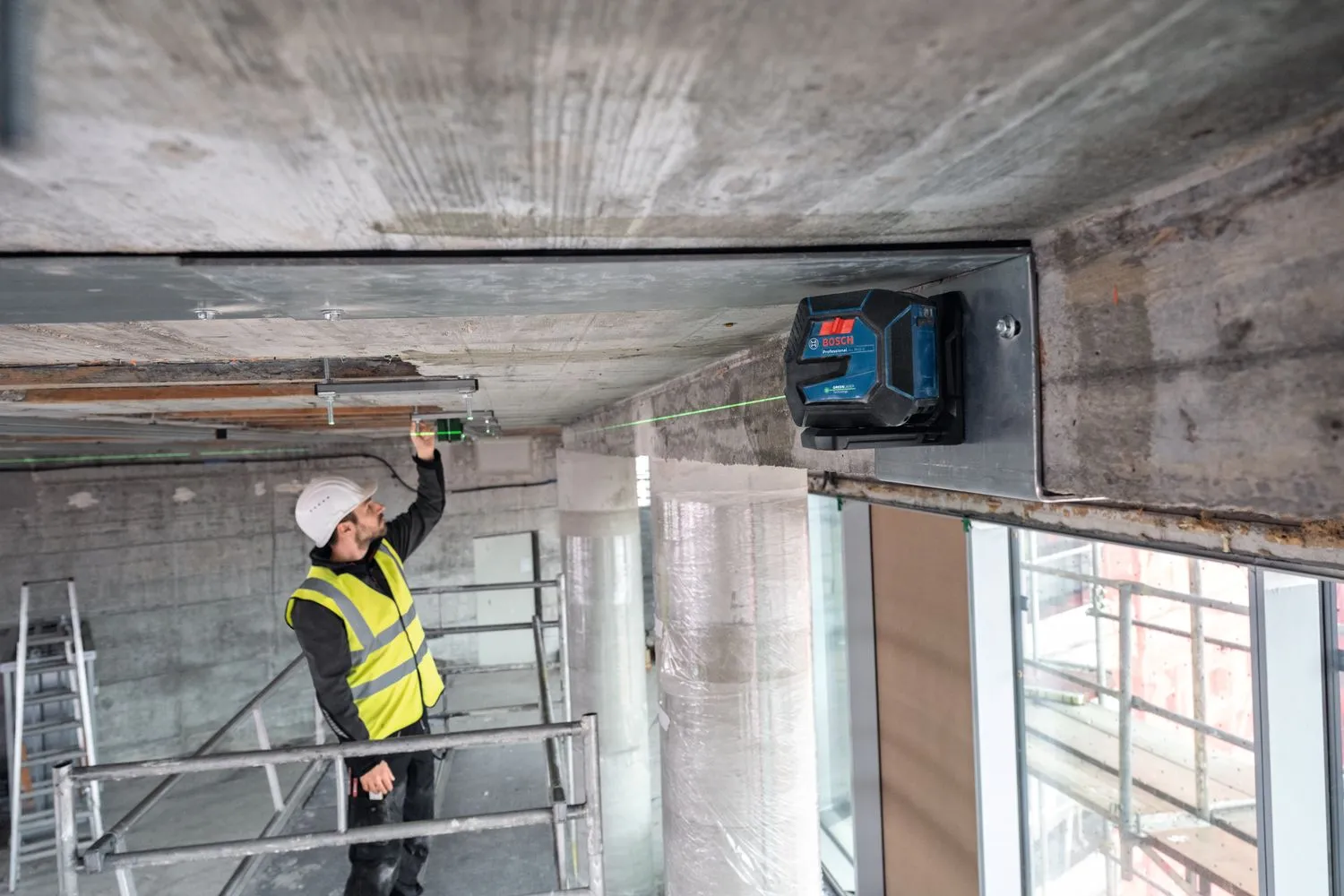 BOSCH PROFESSIONAL GLL 2022 G KRUISLIJNLASER GROEN 4X1.5V  0601065600